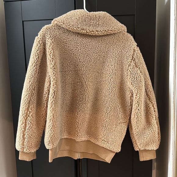 Aritzia Wilfred free Teddy bomber jacket - Picture 2 of 3